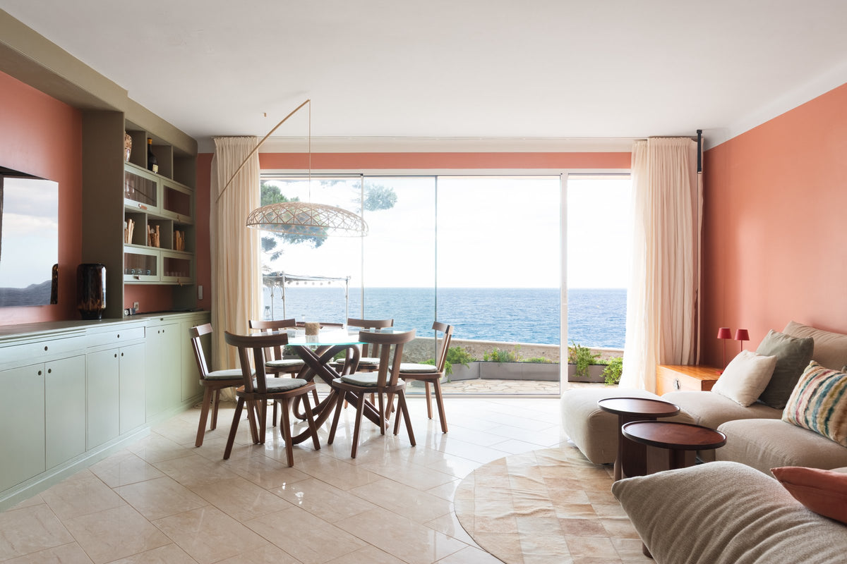 Séjour avec baie vitrée sur la mer, villa à Cap-d'Ail