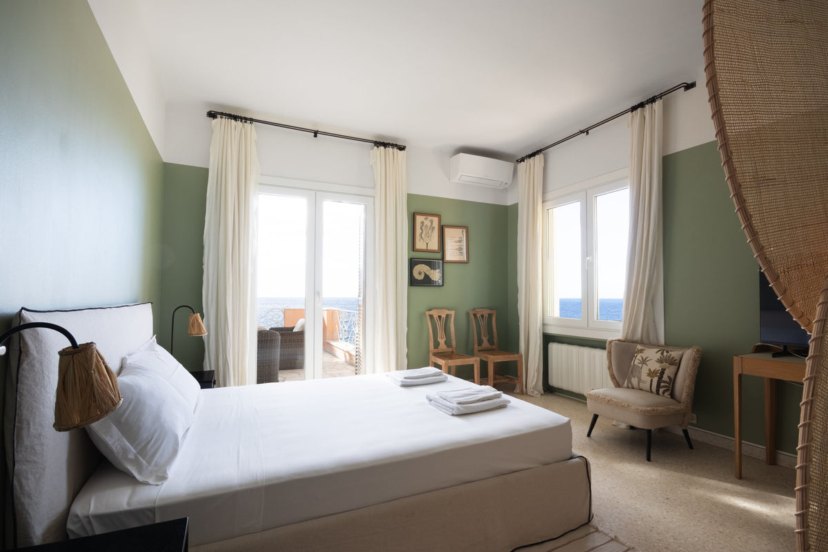 Chambre aux murs verts, villa à Cap-d'Ail